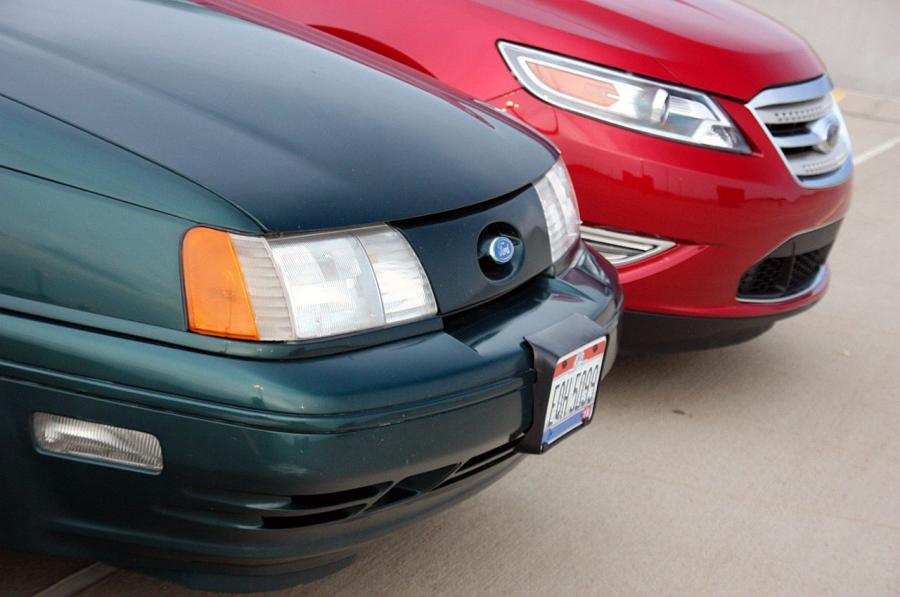  Ford Taurus SHO 2010 года  (фото 41 из 248)